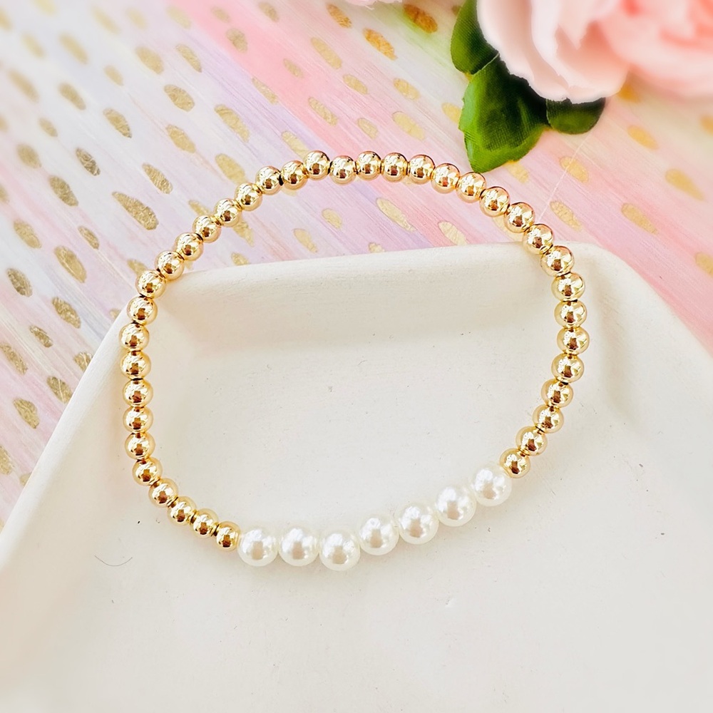 Minimalist Dainty Pearl Beaded Bracelet ✨